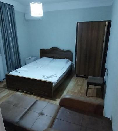 Hostel Gomani Batumi Esterno foto