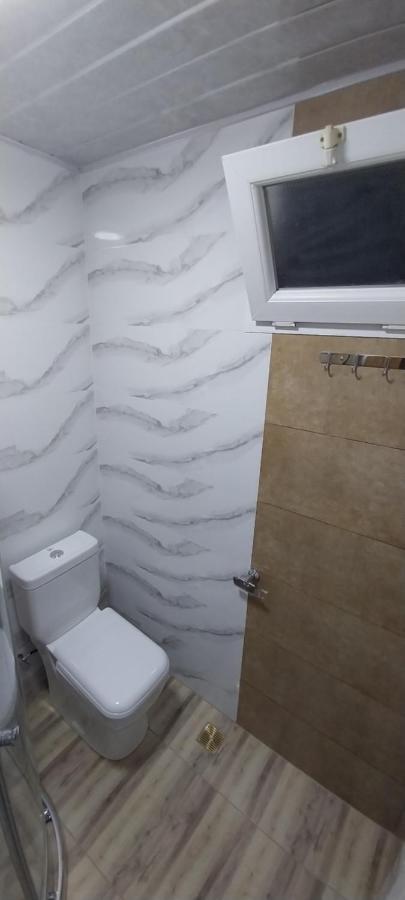 Hostel Gomani Batumi Esterno foto