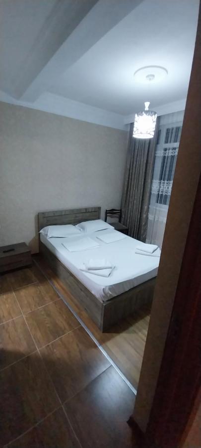 Hostel Gomani Batumi Esterno foto