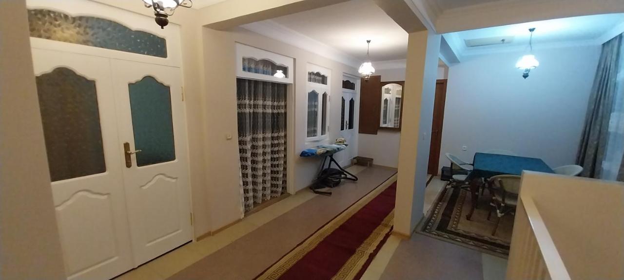 Hostel Gomani Batumi Esterno foto