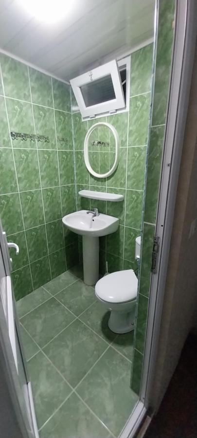 Hostel Gomani Batumi Esterno foto